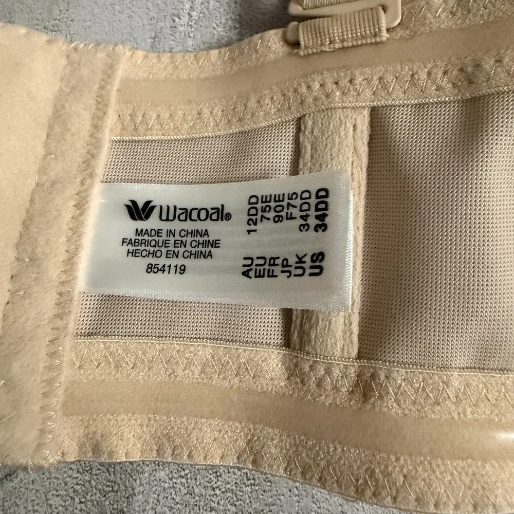 Wacoal 854119 Red‎ Carpet Convertible Strapless Bra, Size 34DD With Straps Beige